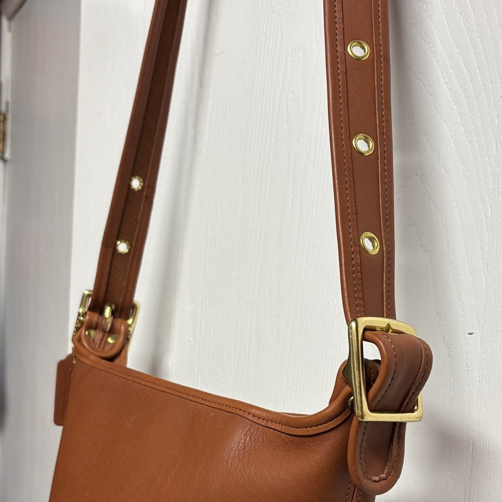 Coach Vintage Tan Leather Duffle Sac Bucket Bag - Picture 14 of 16